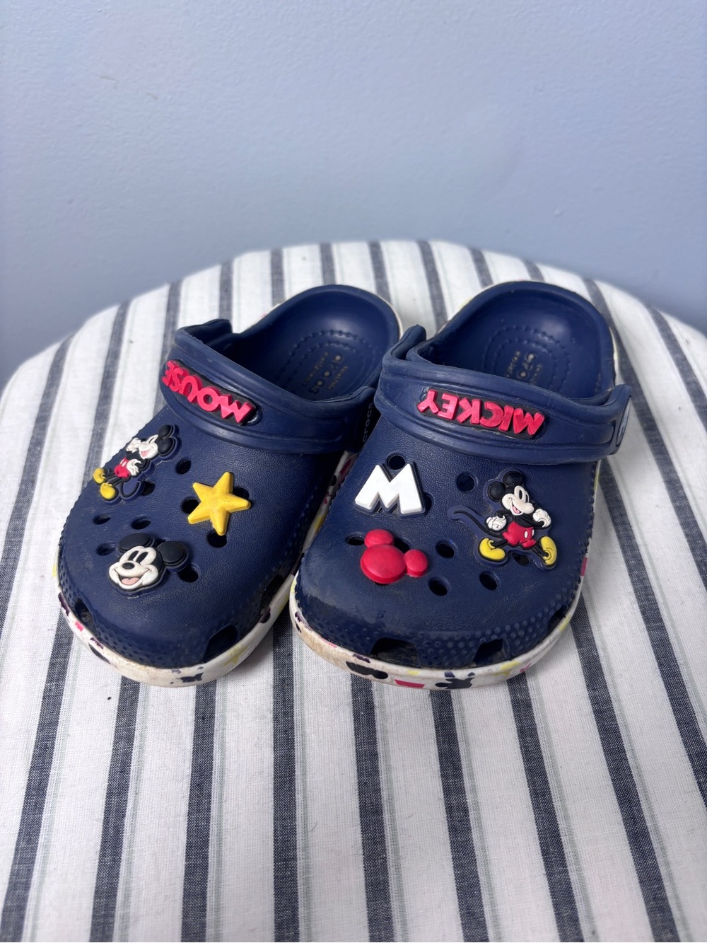 Disney Micky Mouse Navy Blue Kids Crocs Size 7